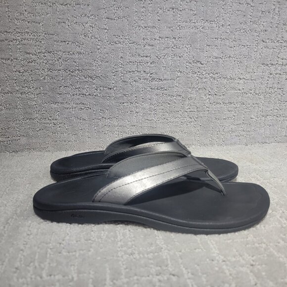 Olukai Ohana Women's Size US 9 Silver Pewter Leather Slip On Flip Flop Sandals - Picture 1 of 10